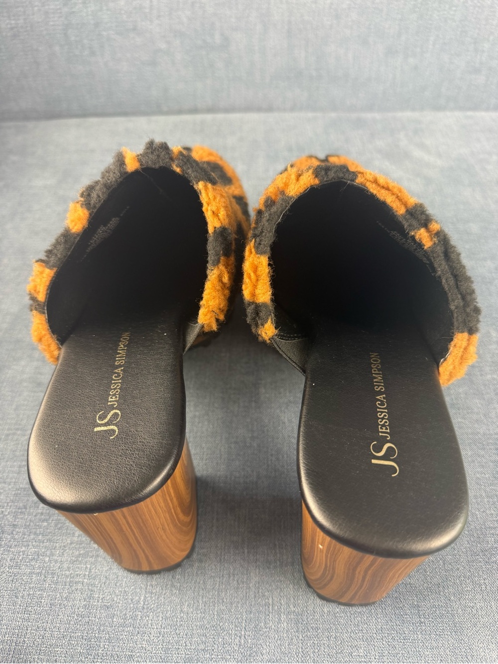 Jessica Simpson Tollia Leopard Print Shearling Wood Block Heel Clogs SZ 9 Chunky - Picture 10 of 11